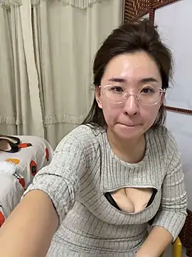 Jingjingxiang-520 online show from February 4, 2026, 2:23 pm