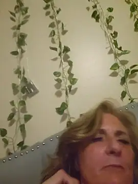 HotAzMilf online show from April 10, 2026, 7:02 am