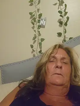 HotAzMilf online show from June 13, 2026, 12:52 am