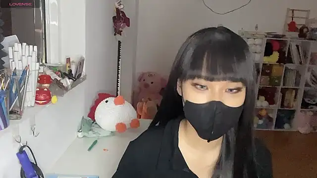 Snapshot of Tieu-May chatting on March 3, 2026, 8:31 am Tieu-May online show from March 3, 2026, 8:31 am