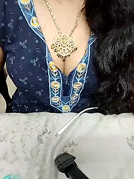 Snapshot of tamil-monisha chatting on February 9, 2026, 2:21 pm tamil-monisha online show from February 9, 2026, 2:21 pm