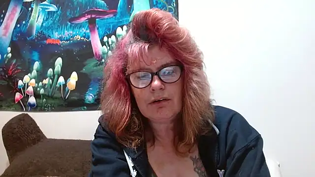 ladylavende3 online show from November 21, 2025, 4:27 pm