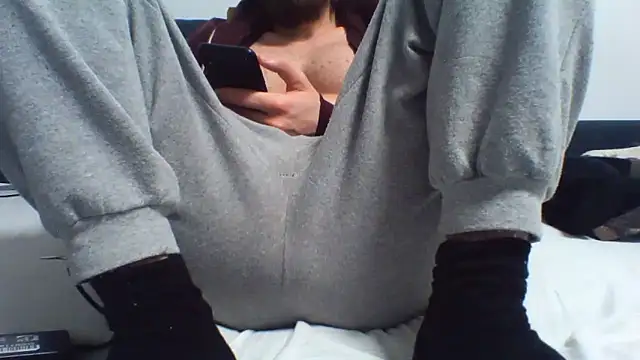 KaelNox online show from April 16, 2026, 6:52 pm