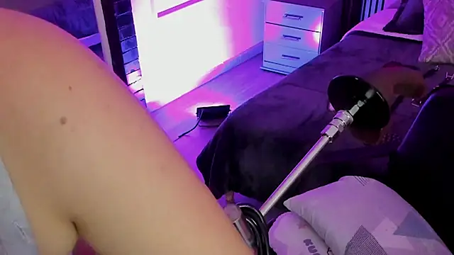 Ariablakee online show from April 9, 2026, 8:25 pm