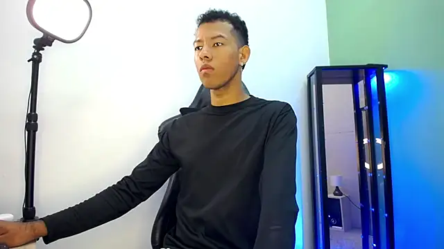 Snapshot of Tupac_D chatting on January 7, 2026, 5:15 pm Tupac D online show from January 7, 2026, 5:15 pm