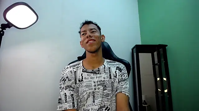 Snapshot of Tupac_D chatting on January 9, 2026, 3:31 am Tupac D online show from January 9, 2026, 3:31 am