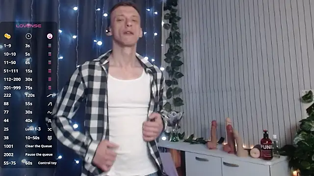 Snapshot of Jamie_Inked chatting on March 29, 2026, 6:35 am Jamie Inked online show from March 29, 2026, 6:35 am