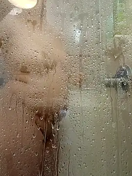 Snapshot of spicysharky chatting on February 5, 2026, 6:29 am spicysharky online show from February 5, 2026, 6:29 am