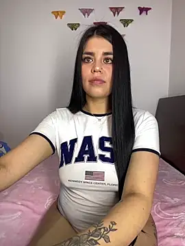 sophyy white online show from February 11, 2026, 10:15 pm