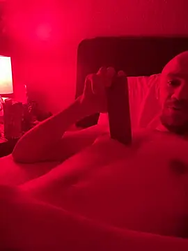 Snapshot of cloudyplay661 chatting on February 11, 2026, 11:04 am cloudyplay661 online show from February 11, 2026, 11:04 am