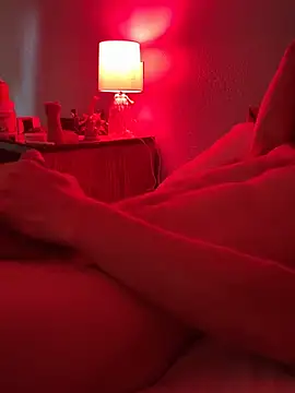 Snapshot of cloudyplay661 chatting on February 22, 2026, 4:05 pm cloudyplay661 online show from February 22, 2026, 4:05 pm