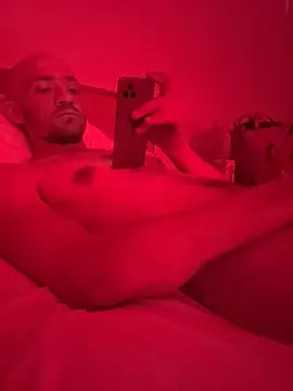 Snapshot of cloudyplay661 chatting on March 15, 2026, 2:39 am cloudyplay661 online show from March 15, 2026, 2:39 am