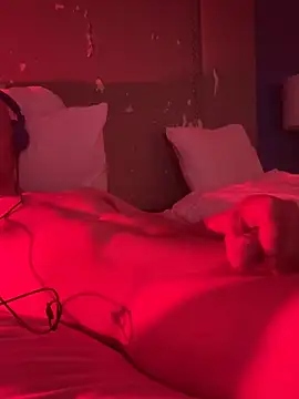 Snapshot of cloudyplay661 chatting on March 19, 2026, 11:53 pm cloudyplay661 online show from March 19, 2026, 11:53 pm