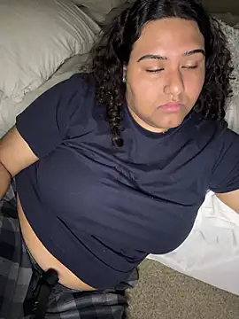 Angeliccreamyrican online show from April 8, 2026, 5:07 am