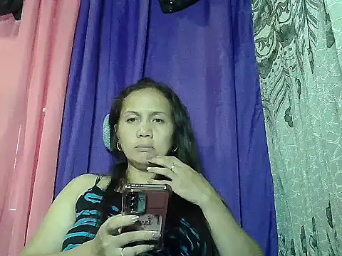 prettymomma24xx online show from July 1, 2026, 12:56 am