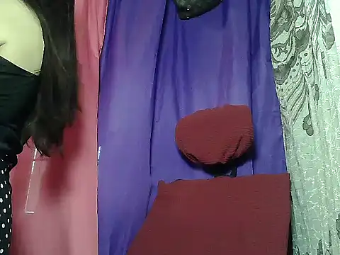 prettymomma24xx online show from July 10, 2026, 12:37 am