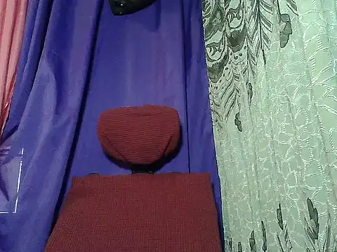 prettymomma24xx online show from July 31, 2026, 10:09 pm