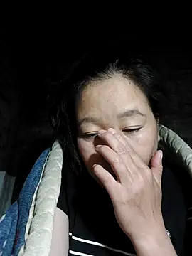 donaaa2 online show from March 12, 2026, 2:01 pm