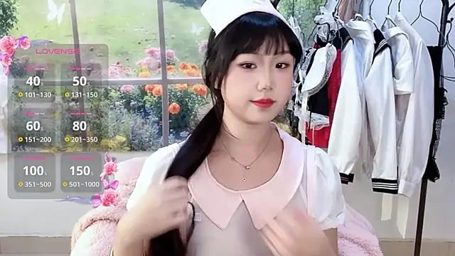 xiaoguai99 online show from March 29, 2026, 2:33 am