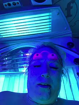 Kourtney5 online show from April 15, 2026, 1:07 pm