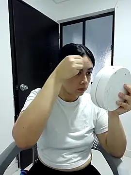 Snapshot of SweetAlbedo chatting on February 21, 2026, 10:44 pm SweetAlbedo online show from February 21, 2026, 10:44 pm