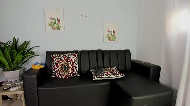 hazel slim online show from January 15, 2026, 3:16 pm