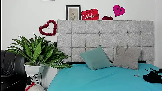 Snapshot of hazel_slim chatting on February 20, 2026, 2:17 pm hazel slim online show from February 20, 2026, 2:17 pm