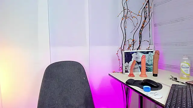 Snapshot of Sue_blue chatting on April 11, 2026, 2:38 am Sue blue online show from April 11, 2026, 2:38 am