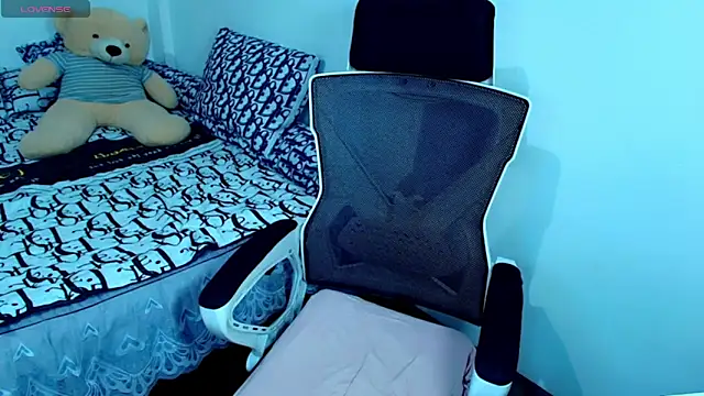 heavenmadechloe online show from February 1, 2026, 9:30 am