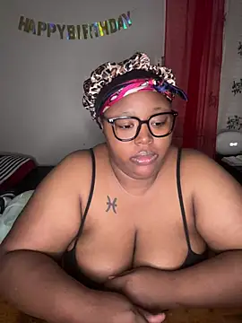 Chocolatebunnyxx96 online show from February 23, 2026, 5:16 am