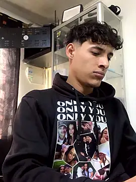 Snapshot of MaxStar26 chatting on January 9, 2026, 2:09 pm MaxStar26 online show from January 9, 2026, 2:09 pm