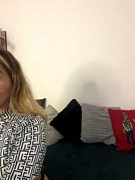 Felicity Hops online show from January 15, 2026, 10:35 pm