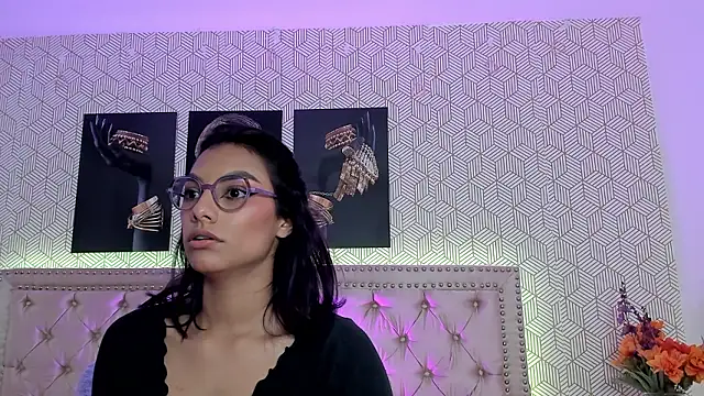 MeganRosseX online show from March 3, 2026, 6:25 pm