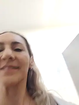 Monita Med online show from April 8, 2026, 1:44 pm