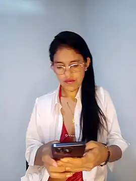 Elizabeth manzon online show from April 5, 2026, 8:06 pm