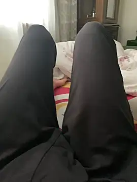 mhmtt12 online show from May 3, 2026, 3:40 pm