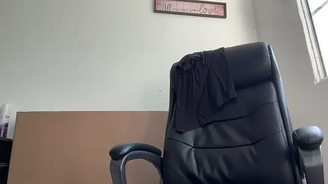 enyel 100 online show from January 7, 2026, 1:13 pm