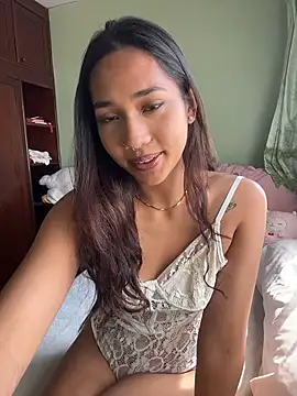 Lyla Love online show from January 15, 2026, 7:35 am