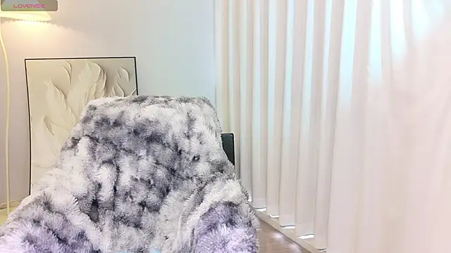 Miaomiao Baby520 online show from April 14, 2026, 8:42 am