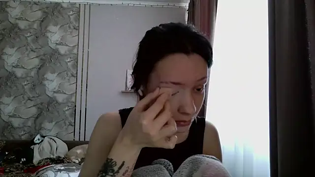 LxayBloom online show from February 24, 2026, 7:28 am