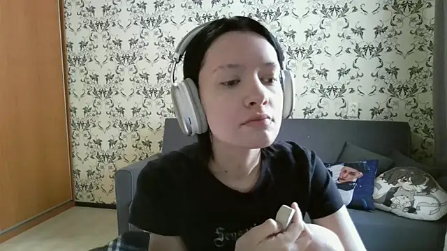 LxayBloom online show from March 5, 2026, 7:26 am