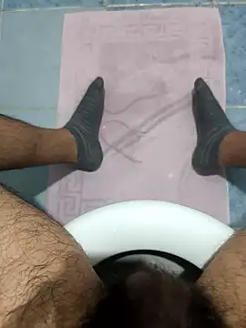 lyonnqw online show from February 10, 2026, 4:22 pm