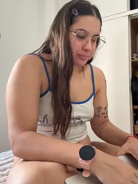 chinaaa2333 online show from February 14, 2026, 2:14 pm