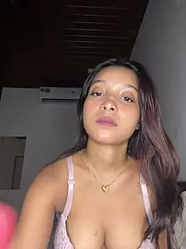 Snapshot of annaya_sexy chatting on July 19, 2026, 4:22 pm annaya sexy online show from July 19, 2026, 4:22 pm