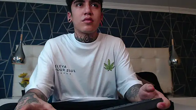 Snapshot of MarkOlsenn chatting on January 10, 2026, 8:21 pm MarkOlsenn online show from January 10, 2026, 8:21 pm