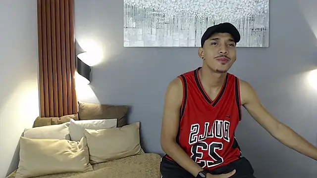 Snapshot of Julian_Dark_ chatting on February 14, 2026, 5:15 am Julian Dark online show from February 14, 2026, 5:15 am