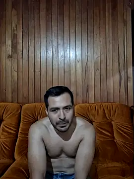 Snapshot of DarkAngel0503 chatting on January 8, 2026, 11:29 pm DarkAngel0503 online show from January 8, 2026, 11:29 pm