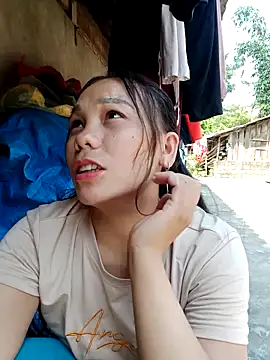 vanvan005 online show from May 16, 2026, 1:02 am