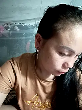 vanvan005 online show from May 22, 2026, 10:48 pm