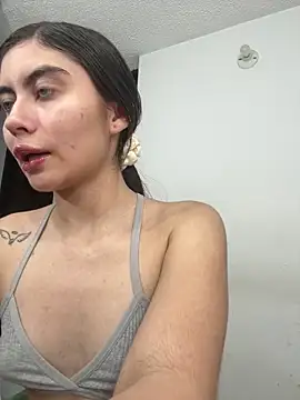 Snapshot of Stormi_th chatting on February 10, 2026, 12:04 am Stormi th online show from February 10, 2026, 12:04 am